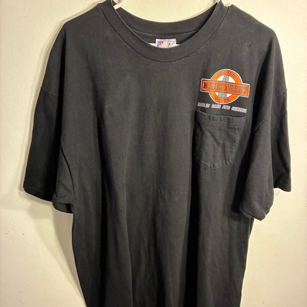 Hanes Men's Black T-shirt